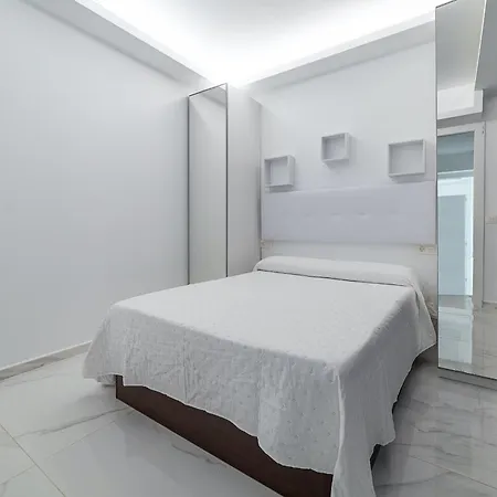 Monarca קוסטה טגוויסה