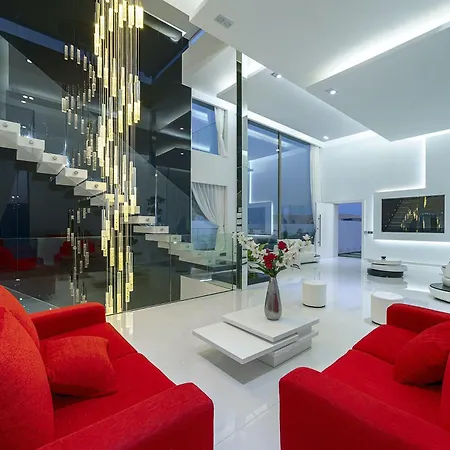 Monarca * קוסטה טגוויסה