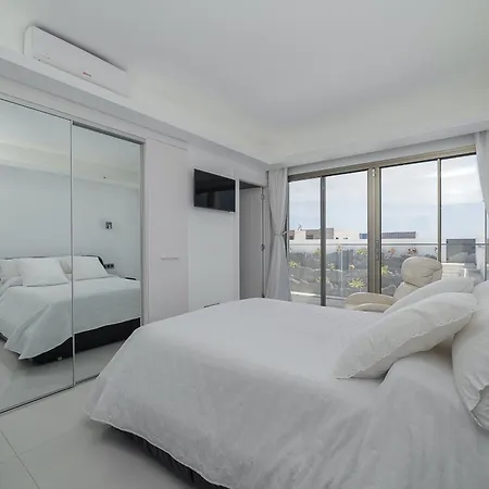 Monarca * קוסטה טגוויסה