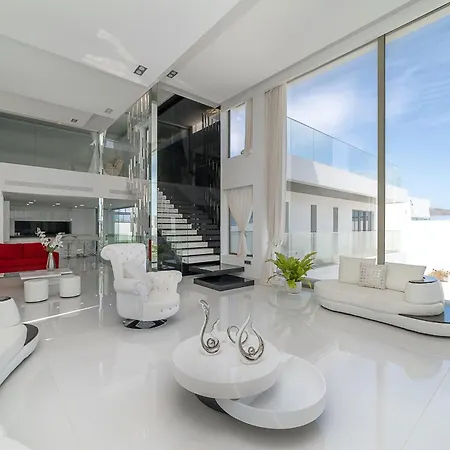 Monarca * קוסטה טגוויסה