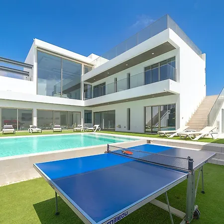 Monarca * קוסטה טגוויסה