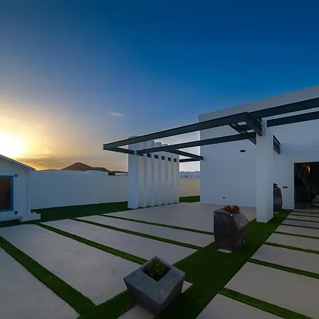 Monarca Villa Costa Teguise